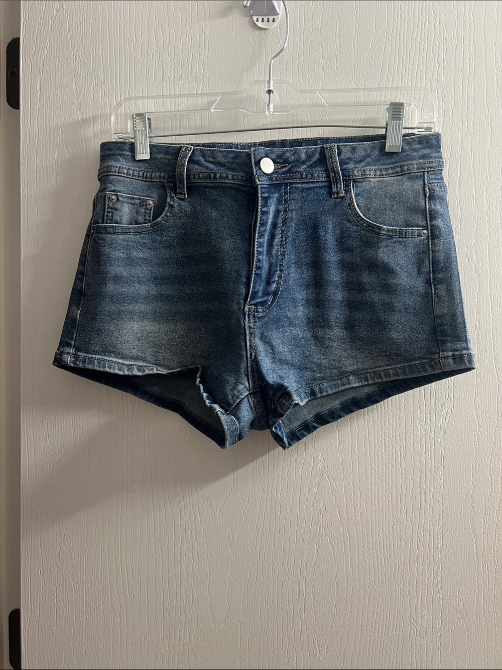 ROMWE Washed Blue High-Rise Denim Shorts